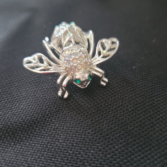 Joan Rivers Brooch - Picture 5 of 6